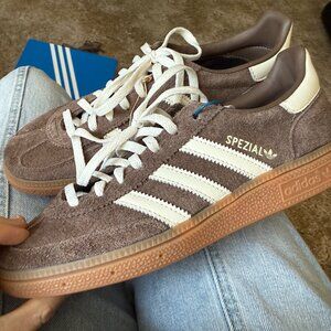 adidas Handball Spezial Earth Strata Gum IF6490 Women's Size 7 New - Authentic
